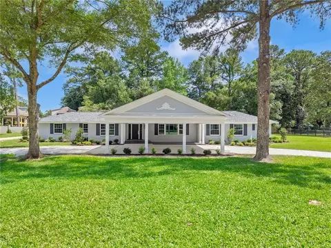 2553 S Durham Dr, Mobile, AL 36606