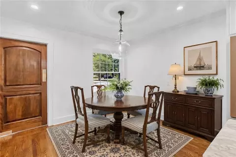 Dining - 2553 Durham Dr S, Mobile, AL 36606 photo 2 of 2