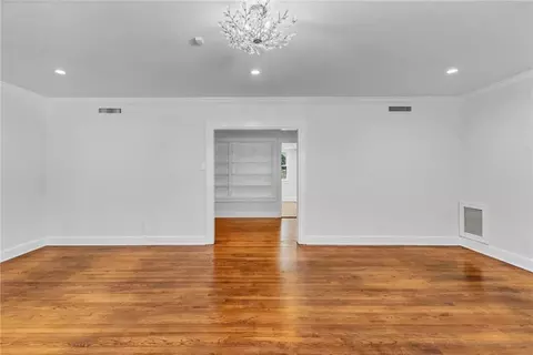 Living - 2553 Durham Dr S, Mobile, AL 36606 photo 9 of 13