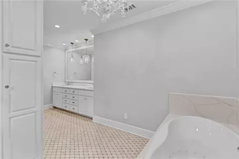 Bath - 2553 Durham Dr S, Mobile, AL 36606 photo 11 of 11