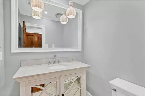 Bath - 2553 Durham Dr S, Mobile, AL 36606 photo 1 of 11