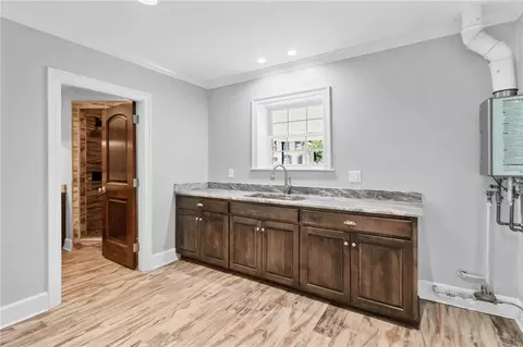 Entry Way - 2553 Durham Dr S, Mobile, AL 36606 photo 4 of 5