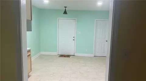 Entry Way - 158 Randolph St, Mobile, AL 36607 photo 2 of 2