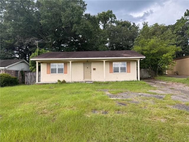 3909 Pleasant Valley Rd, Mobile, AL 36609