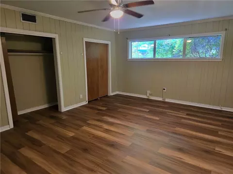 Bedroom - 1805 Oak Knoll Dr, Mobile, AL 36607 photo 4 of 4