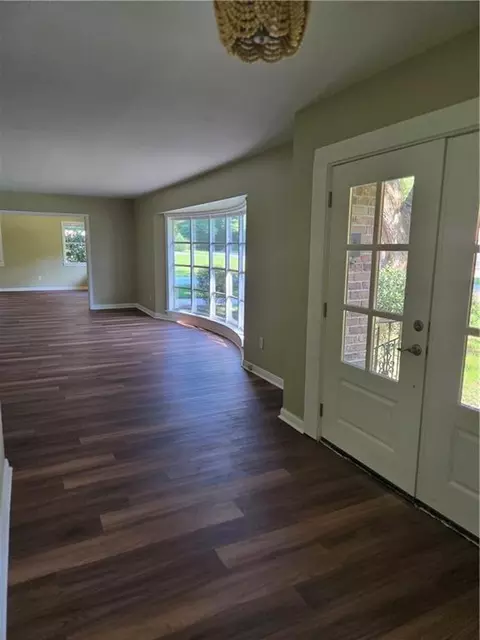 1805 Oak Knoll Dr, Mobile, AL 36607 photo 4