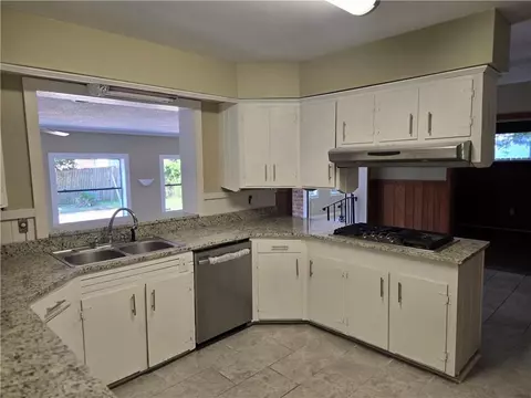 1805 Oak Knoll Dr, Mobile, AL 36607 photo 7
