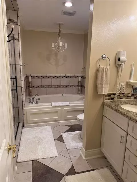 Bath - 111 Lakeview Loop, Daphne, AL 36526 photo 2 of 3