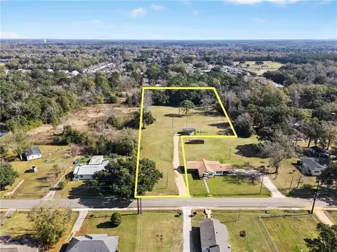 19340 Ingleside Ave, Fairhope, AL 36532