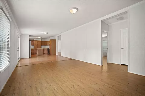Living - 8205 Brandy Ln N, Mobile, AL 36695 photo 3 of 4