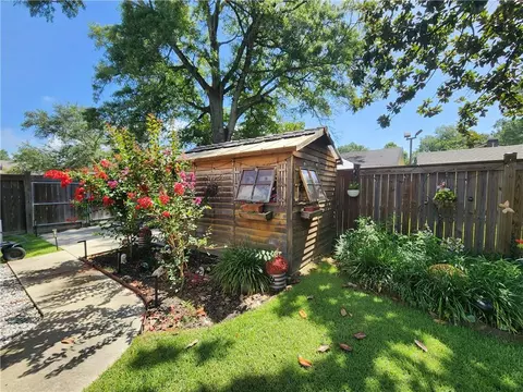 Exterior - 51 Catherine St S, Mobile, AL 36604 photo 5 of 5