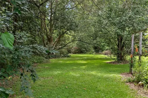 Exterior - 3600 Bay Front Rd, Mobile, AL 36605 photo 9 of 18