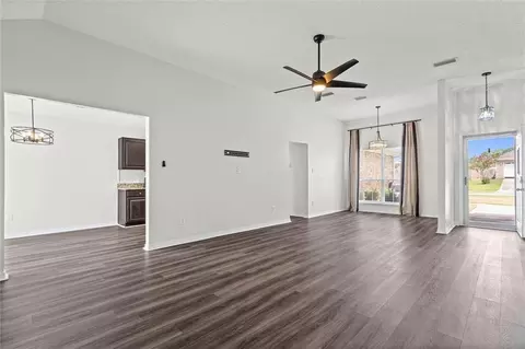 Living - 2205 Spring Grv E, Mobile, AL 36695 photo 3 of 3