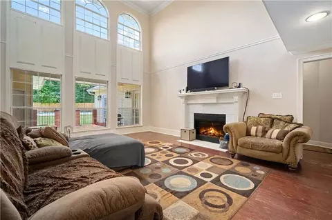 Living - 3414 Audubon Sq E, Mobile, AL 36695 photo 1 of 2