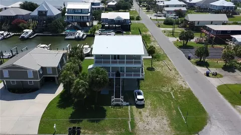 300 Polaris St, Dauphin Island, AL 36528