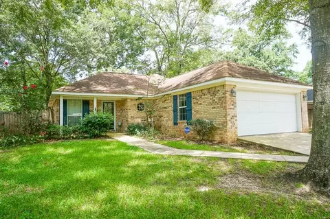6940 Gray Oaks Dr, Theodore, AL 36582