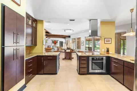 Kitchen - 4170 Spring Valley Dr N, Mobile, AL 36693 photo 6 of 7