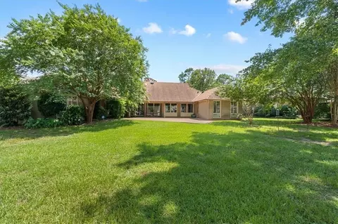 Exterior - 4170 Spring Valley Dr N, Mobile, AL 36693 photo 9 of 9