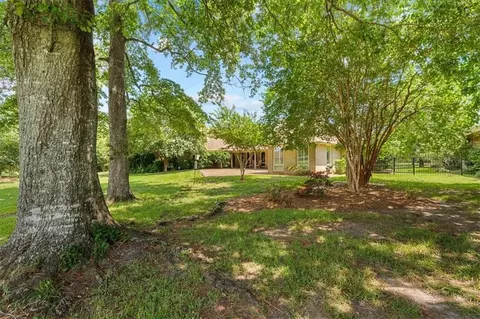 Exterior - 4170 Spring Valley Dr N, Mobile, AL 36693 photo 8 of 9