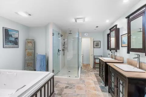Bath - 4170 Spring Valley Dr N, Mobile, AL 36693 photo 1 of 7