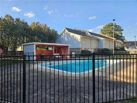 Exterior - 6527 Old Shell Rd #18, Mobile, AL 36608 photo 5 of 5