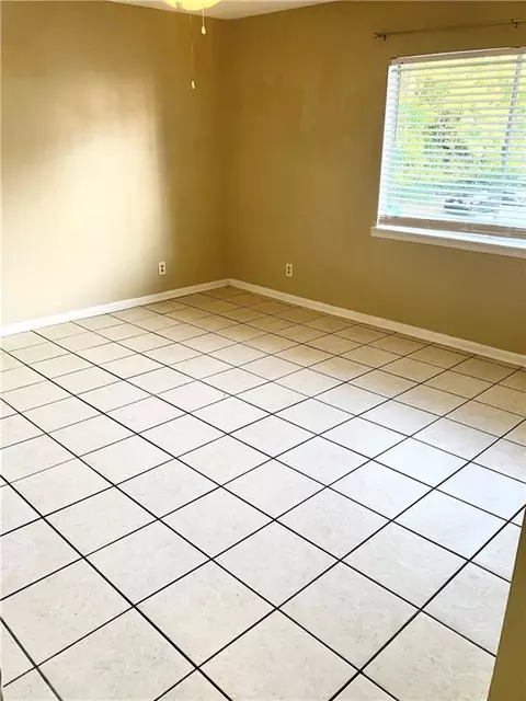 Bedroom - 6527 Old Shell Rd #18, Mobile, AL 36608 photo 1 of 3