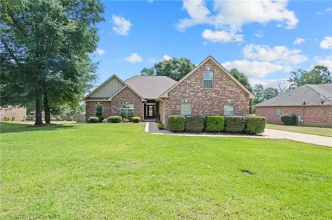 7890 Spartanburg Dr, Saraland, AL 36571