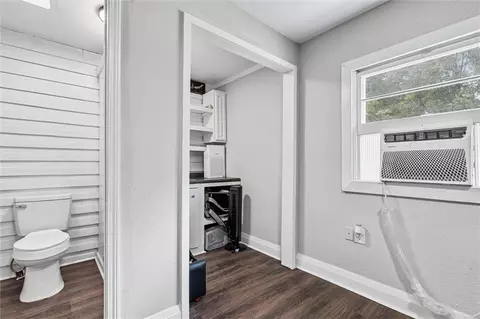 Entry Way - 1508 Phillips Ln, Mobile, AL 36618 photo 2 of 2