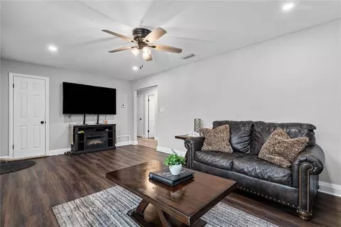 Other - 1508 Phillips Ln, Mobile, AL 36618 photo 2 of 7