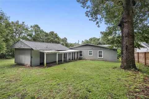 Exterior - 1508 Phillips Ln, Mobile, AL 36618 photo 2 of 3
