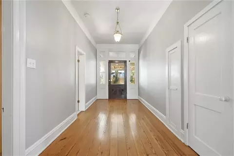 Entry Way - 272 Park Ter, Mobile, AL 36604 photo 4 of 9