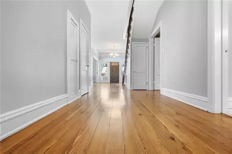 Entry Way - 272 Park Ter, Mobile, AL 36604 photo 5 of 9