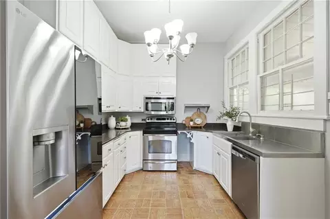 Kitchen - 272 Park Ter, Mobile, AL 36604 photo 1 of 3