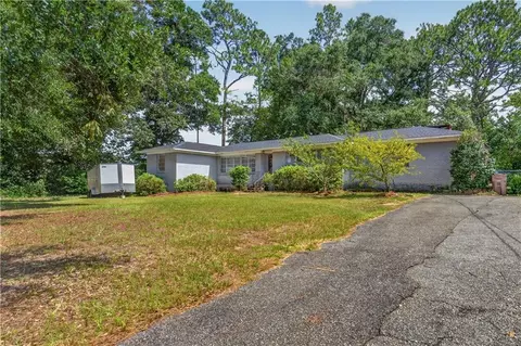 Exterior - 5851 Overlook Rd, Mobile, AL 36618 photo 2 of 6