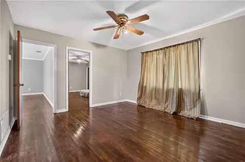 Living - 5851 Overlook Rd, Mobile, AL 36618 photo 2 of 6