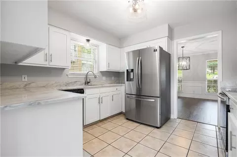 Kitchen - 3270 Austin Dr, Mobile, AL 36695 photo 3 of 3