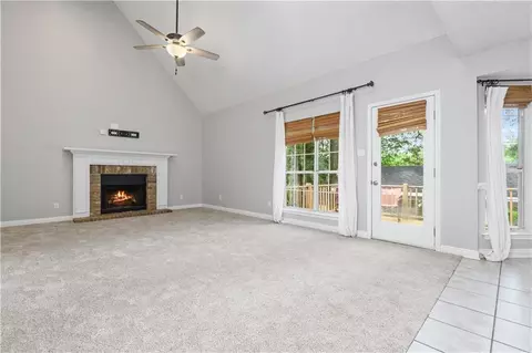 Living - 3270 Austin Dr, Mobile, AL 36695 photo 5 of 7