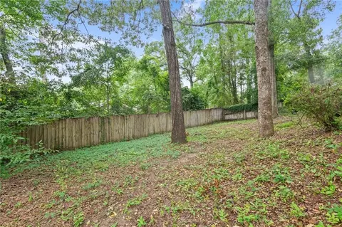 Exterior - 3270 Austin Dr, Mobile, AL 36695 photo 12 of 13
