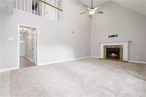 Living - 3270 Austin Dr, Mobile, AL 36695 photo 4 of 7
