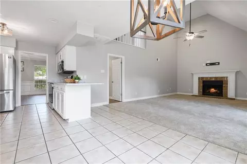 Living - 3270 Austin Dr, Mobile, AL 36695 photo 1 of 7