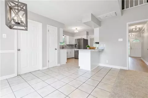 Entry Way - 3270 Austin Dr, Mobile, AL 36695 photo 2 of 2