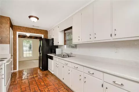 5804 Long Meadow Rd, Mobile, AL 36609 photo 9