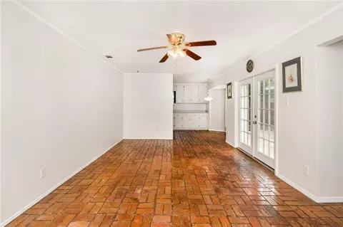5804 Long Meadow Rd, Mobile, AL 36609 photo 2