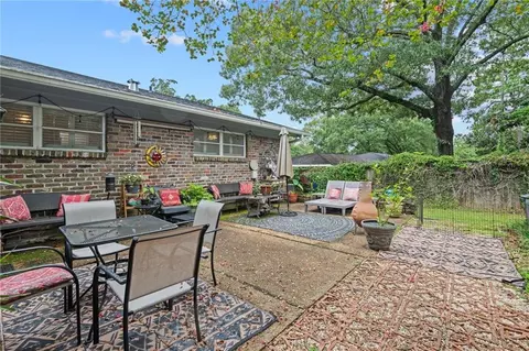 Exterior - 4012 Sierra Dr, Mobile, AL 36693 photo 11 of 12