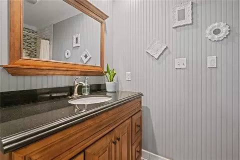 Bath - 4012 Sierra Dr, Mobile, AL 36693 photo 1 of 4