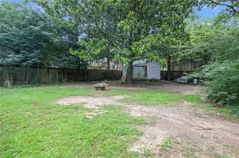 Exterior - 4012 Sierra Dr, Mobile, AL 36693 photo 7 of 12