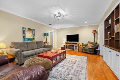 Living - 4012 Sierra Dr, Mobile, AL 36693 photo 1 of 1
