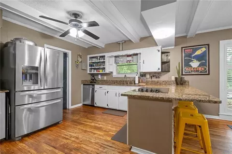 Kitchen - 4012 Sierra Dr, Mobile, AL 36693 photo 2 of 2