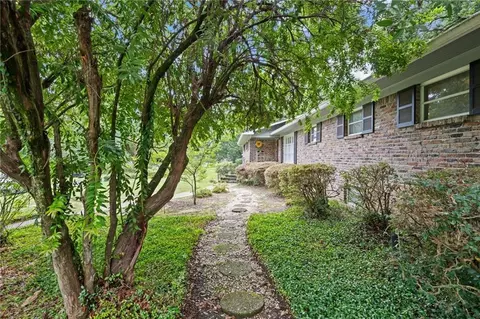 Exterior - 4012 Sierra Dr, Mobile, AL 36693 photo 5 of 12
