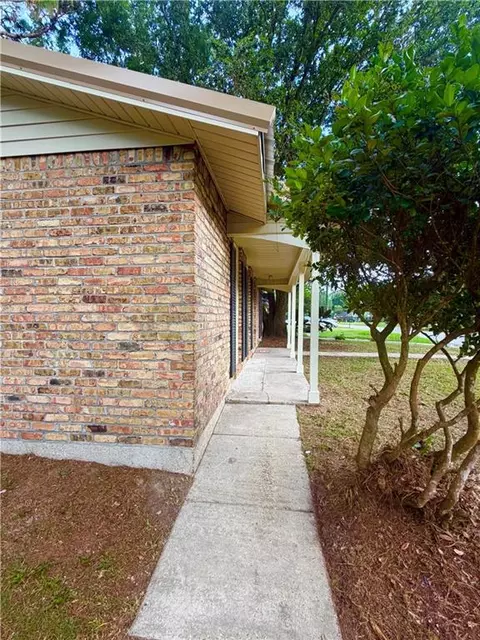 Exterior - 614 Masterson Ave, Chickasaw, AL 36611 photo 2 of 6